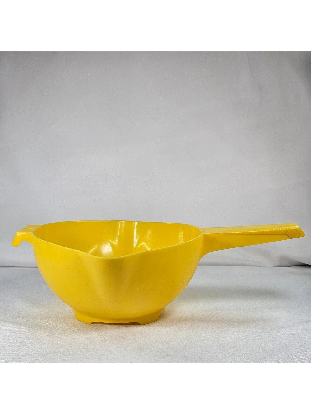 Vintage Tupperware Yellow Colander Strainer Long Handle 13.5 Inch 152-4 Retro
